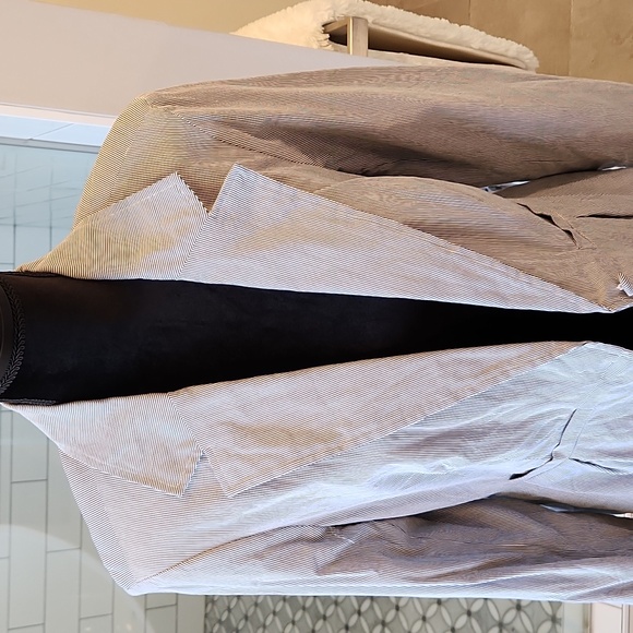 Ladie's jacket - Picture 2 of 5